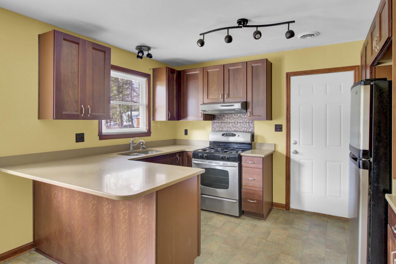 205 Callaway Drive Photo 11