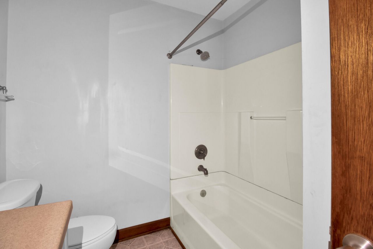 205 Callaway Drive Photo 16