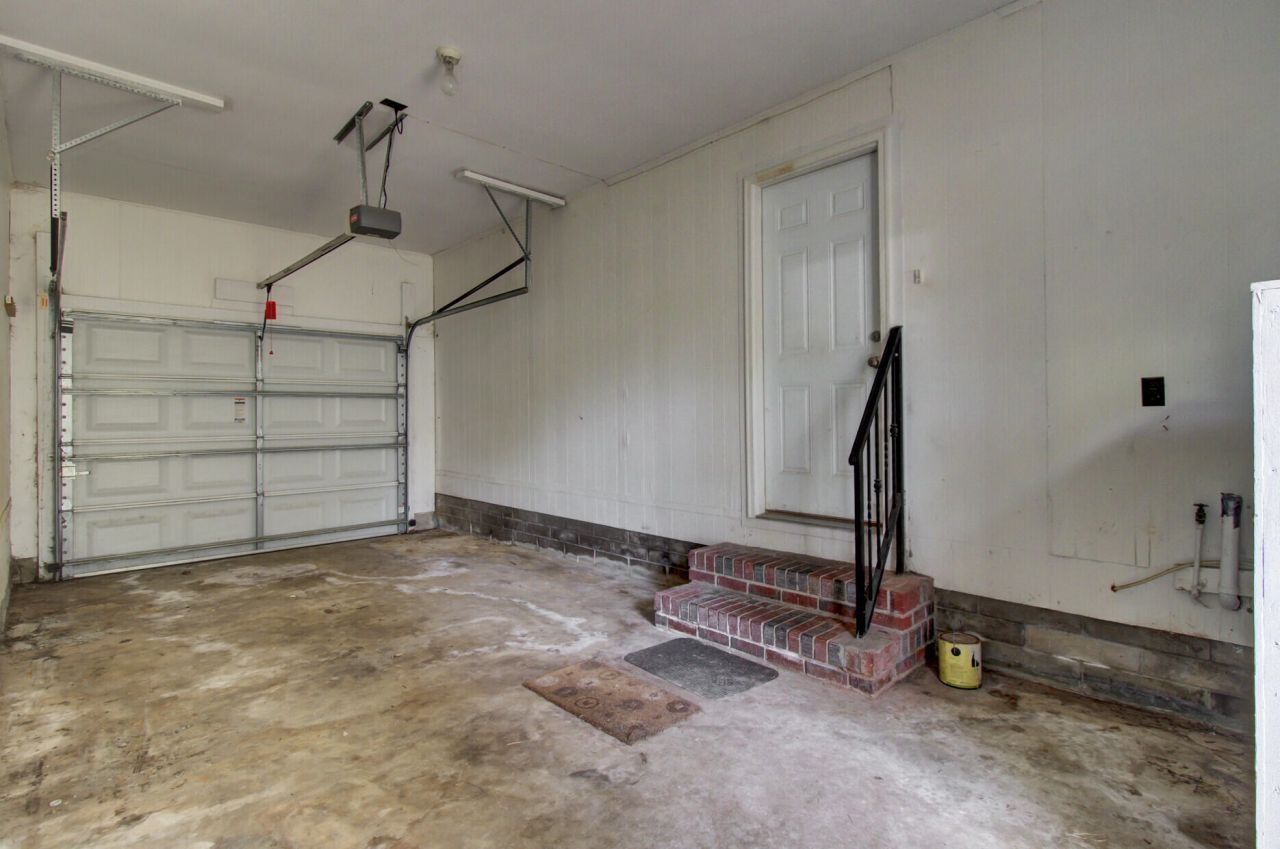 205 Callaway Drive Photo 28