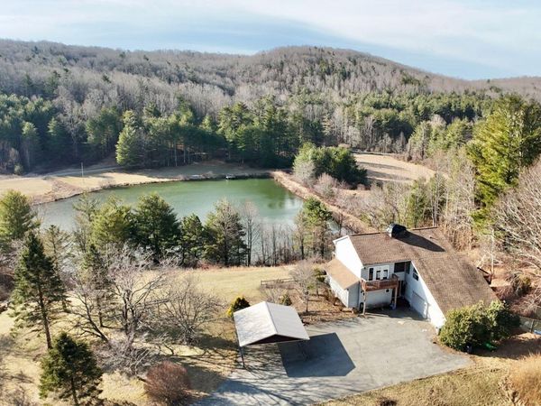 9245 Patterson DR , Bent Mountain, VA 24059