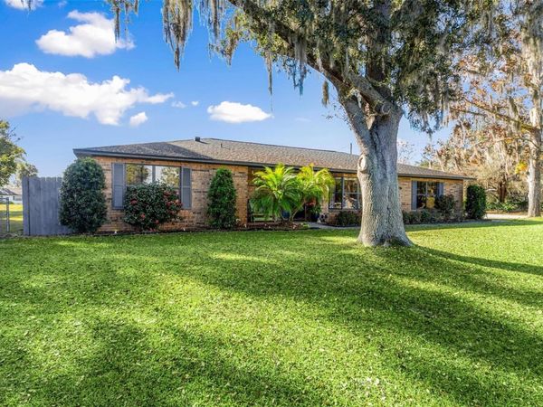 2013 EDGEWOOD AVENUE, LEESBURG, FL 34748