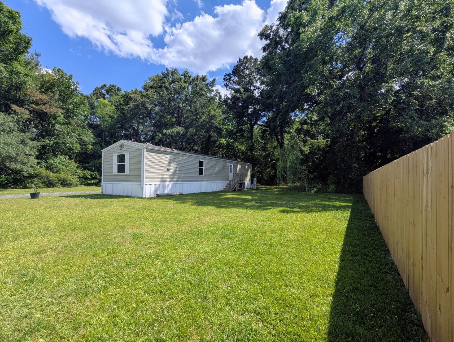399 S Railroad Avenue Photo 2