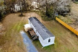 399 S Railroad Avenue photo 4