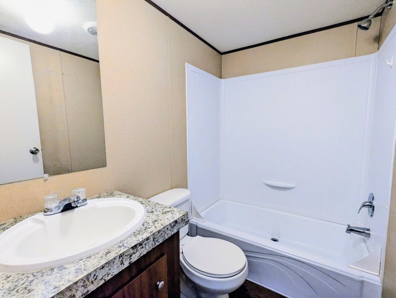 399 S Railroad Avenue Photo 8