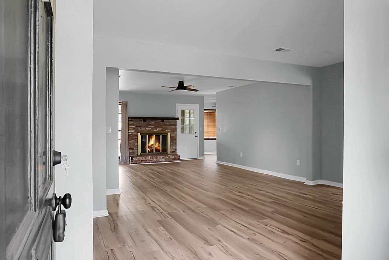 1142 Brookside Drive Photo 8