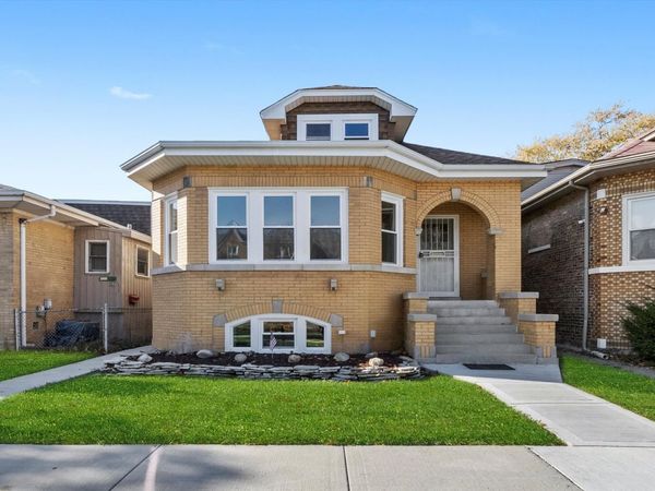 3006 N Sayre Avenue, Chicago, IL 60634