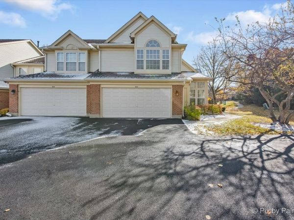 528 Penny Lane, Crystal Lake, IL 60014