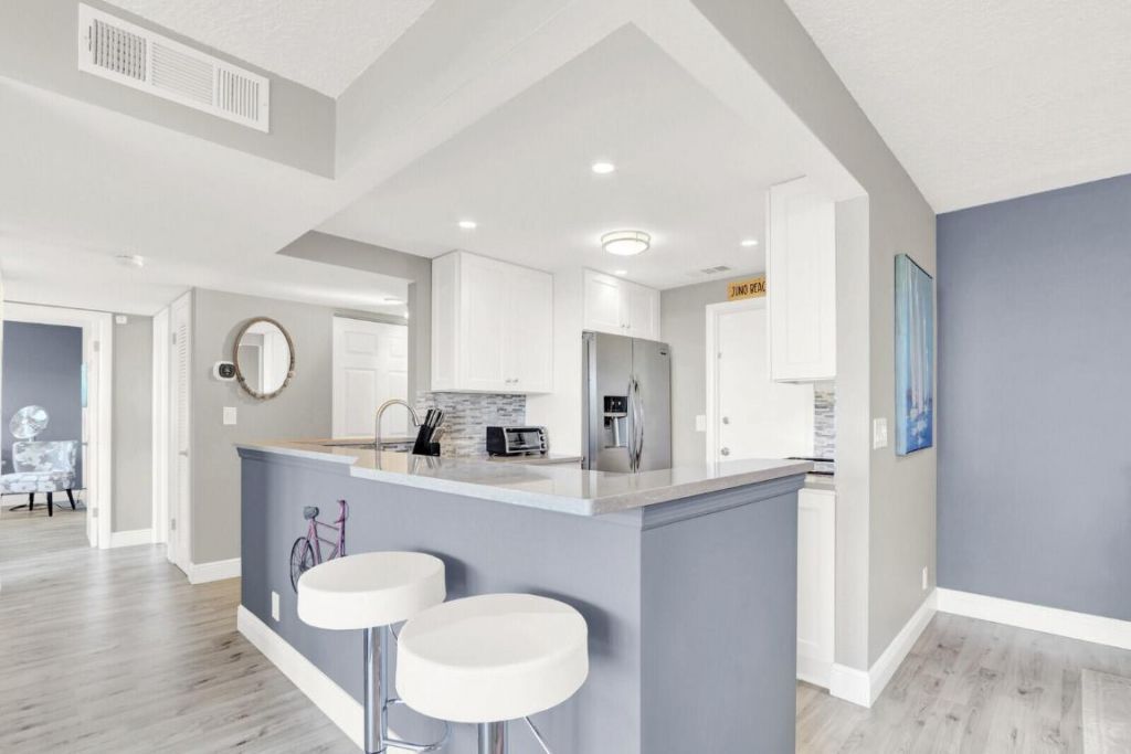 630 Ocean Drive, Unit 407, Juno Beach, FL 33408 Photo