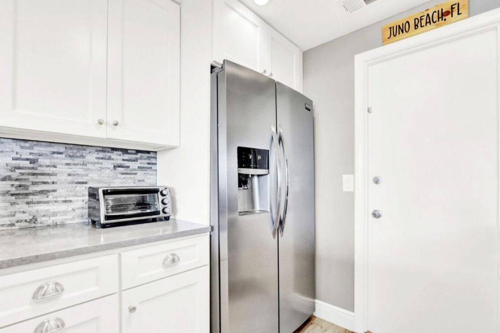 630 Ocean Drive, Unit 407, Juno Beach, FL 33408 Photo