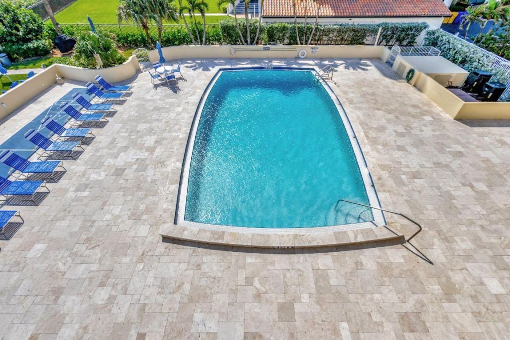 630 Ocean Drive, Unit 407, Juno Beach, FL 33408 Photo