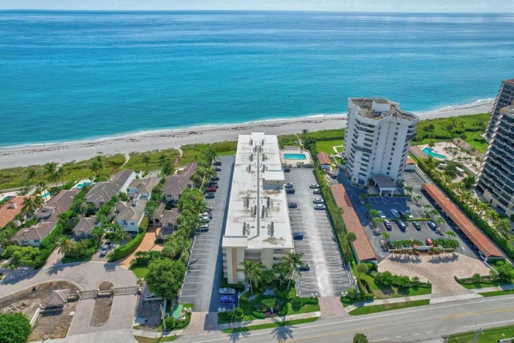 630 Ocean Drive, Unit 407, Juno Beach, FL 33408 Photo
