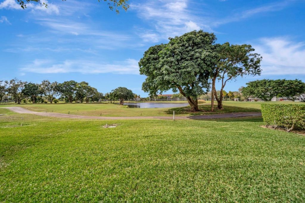 300 SW 134th Way, Unit 204E, Pembroke Pines, FL 33027 Photo