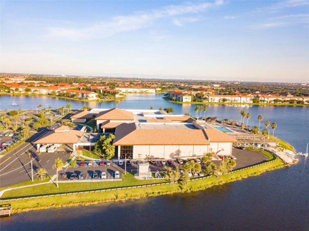 300 SW 134th Way, Unit 204E, Pembroke Pines, FL 33027 Photo