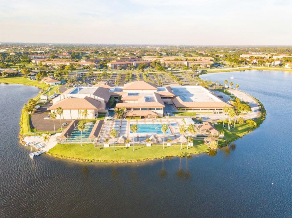 300 SW 134th Way, Unit 204E, Pembroke Pines, FL 33027 Photo