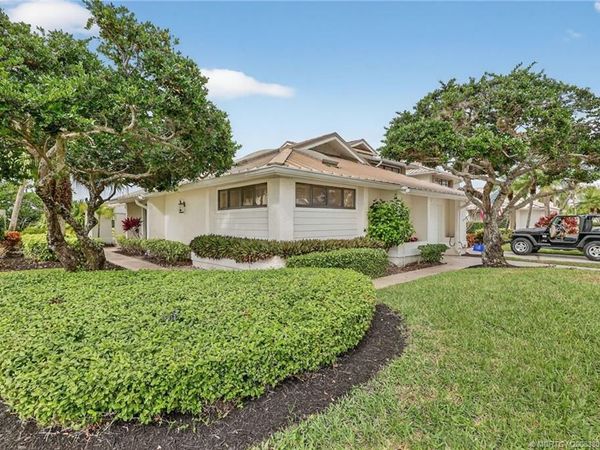5627 SE Foxcross Place, Stuart, FL 34997