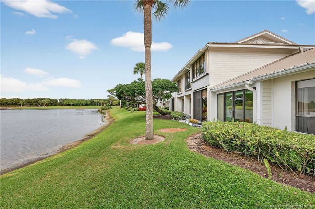 5627 SE Foxcross Place, Stuart, FL 34997 Photo