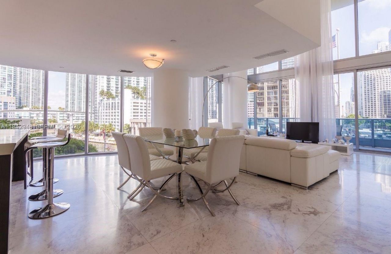200 Biscayne Boulevard Way, Unit 502, Miami, FL 33131 Photo