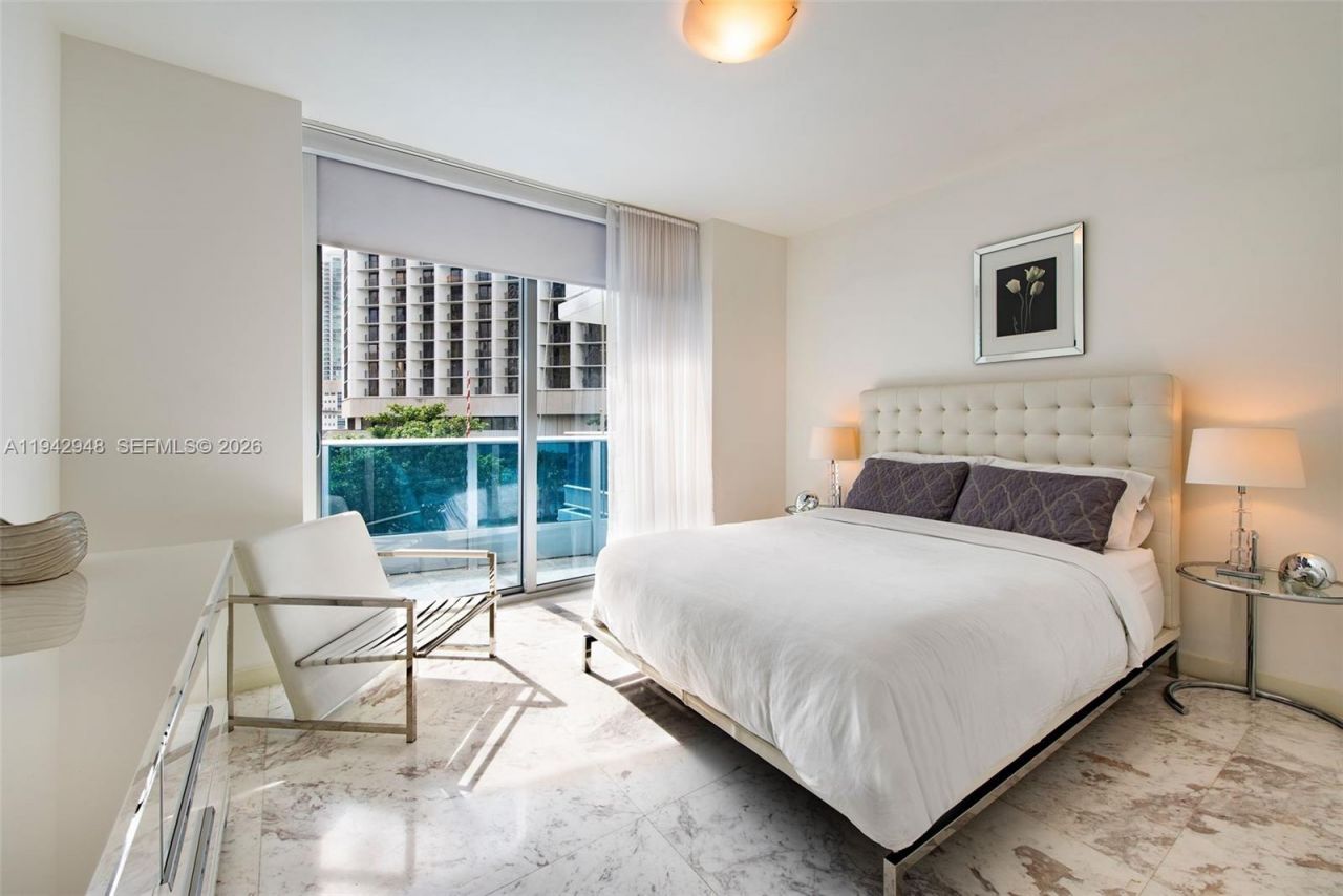 200 Biscayne Boulevard Way, Unit 502, Miami, FL 33131 Photo