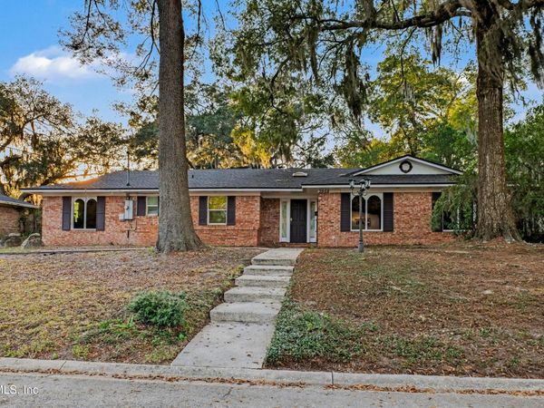 3968 KADEN Drive E, Jacksonville, FL 32277