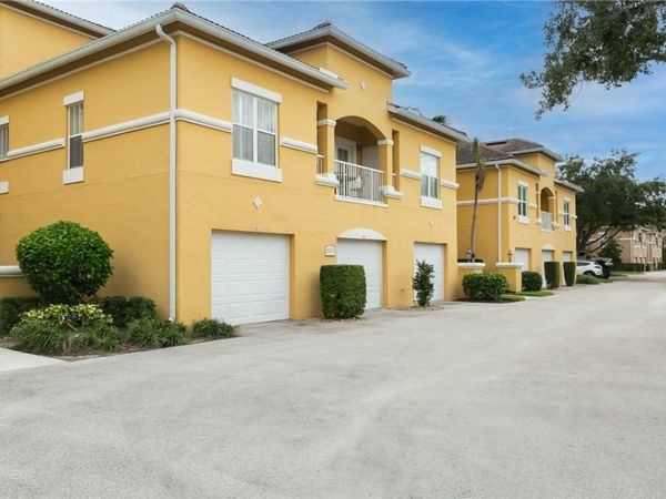 5015 Fairways Circle, Unit 107, Vero Beach, FL 32967