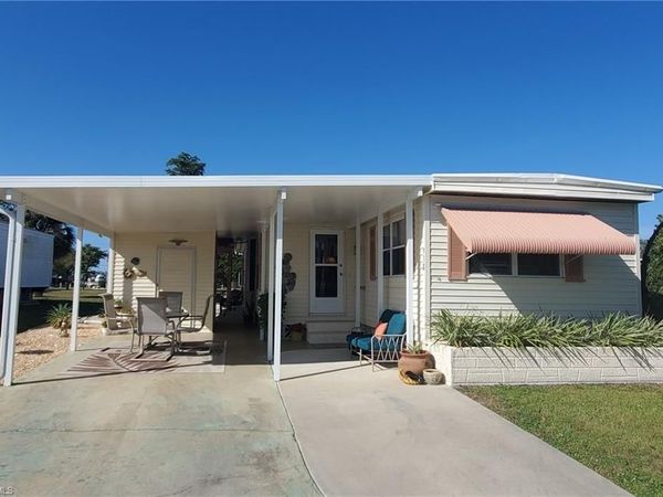 938 Lazy LN, NORTH FORT MYERS, FL 33917