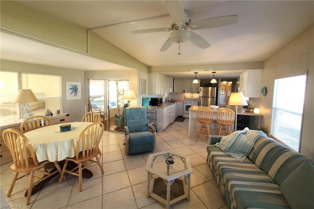 938 Lazy Ln, North Fort Myers, FL 33917 Photo