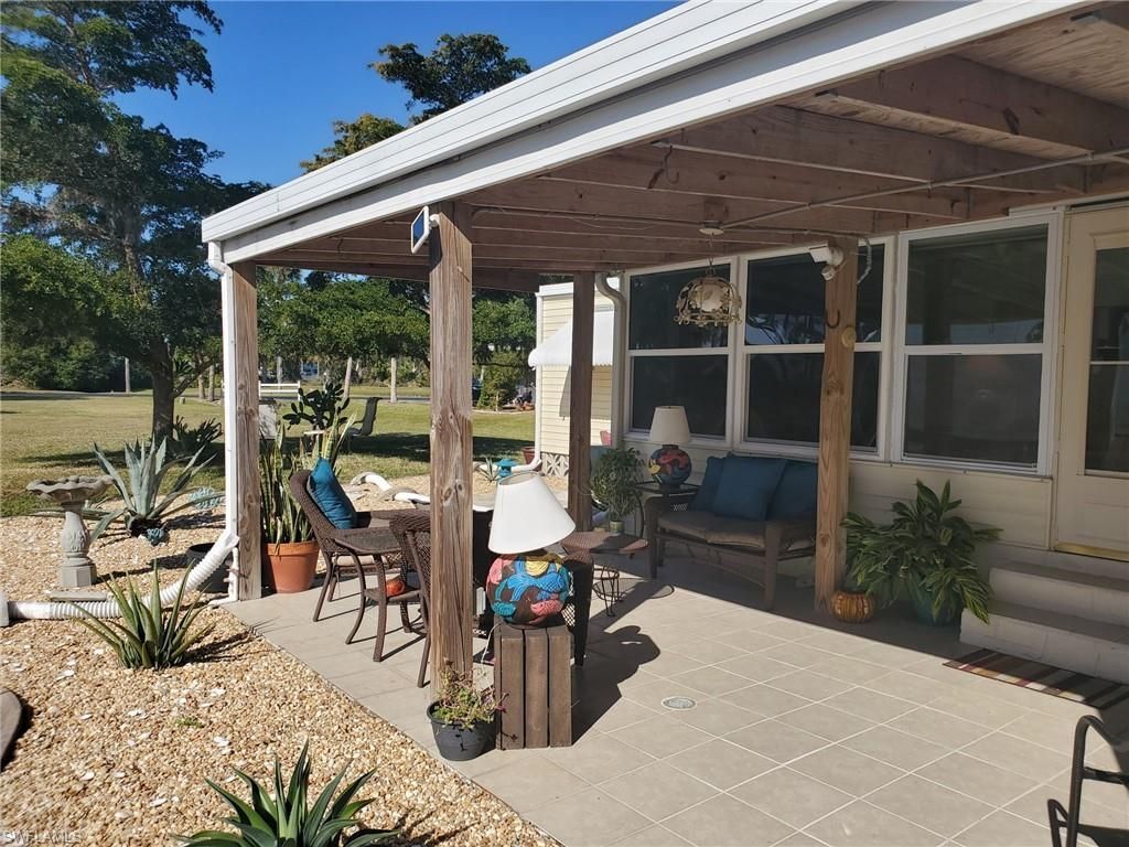 938 Lazy Ln, North Fort Myers, FL 33917 Photo