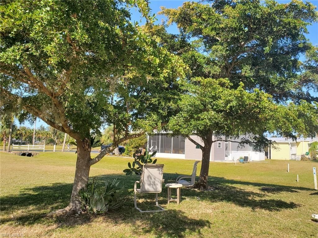 938 Lazy Ln, North Fort Myers, FL 33917 Photo