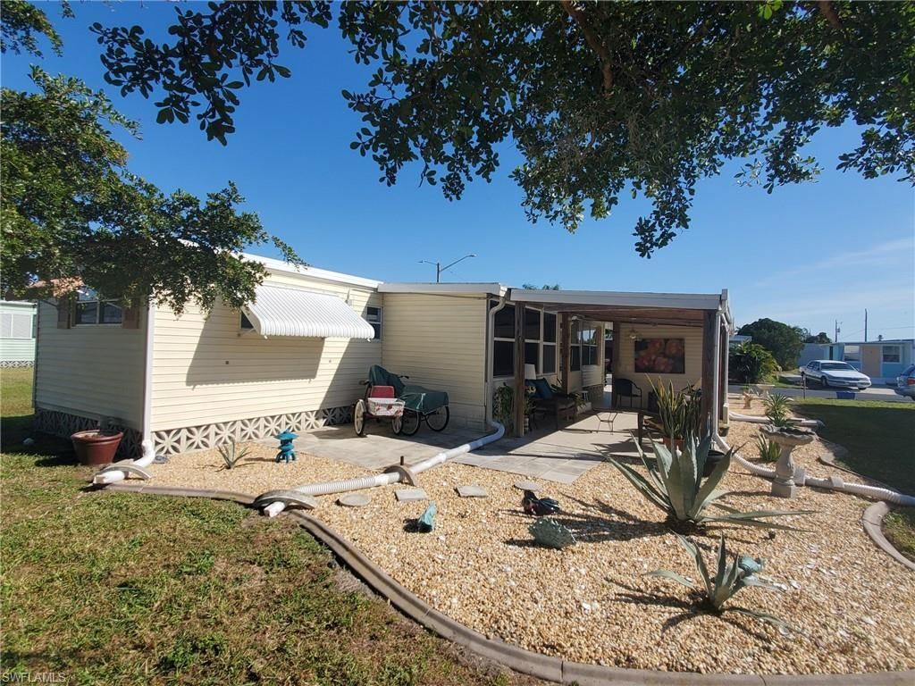 938 Lazy Ln, North Fort Myers, FL 33917 Photo