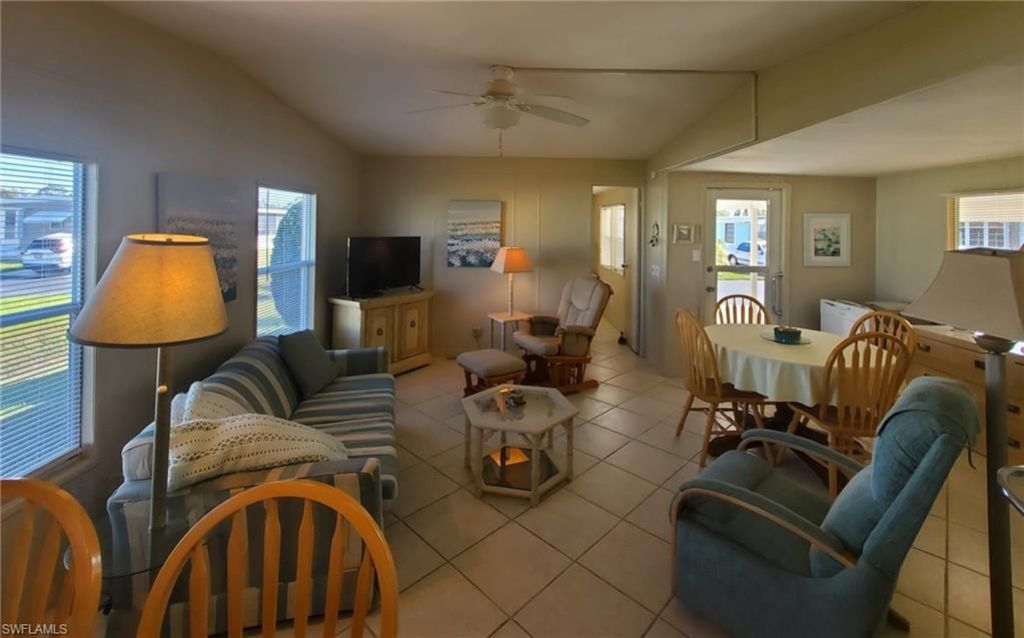 938 Lazy Ln, North Fort Myers, FL 33917 Photo