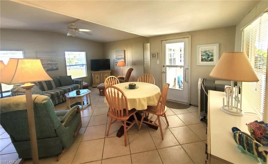 938 Lazy Ln, North Fort Myers, FL 33917 Photo