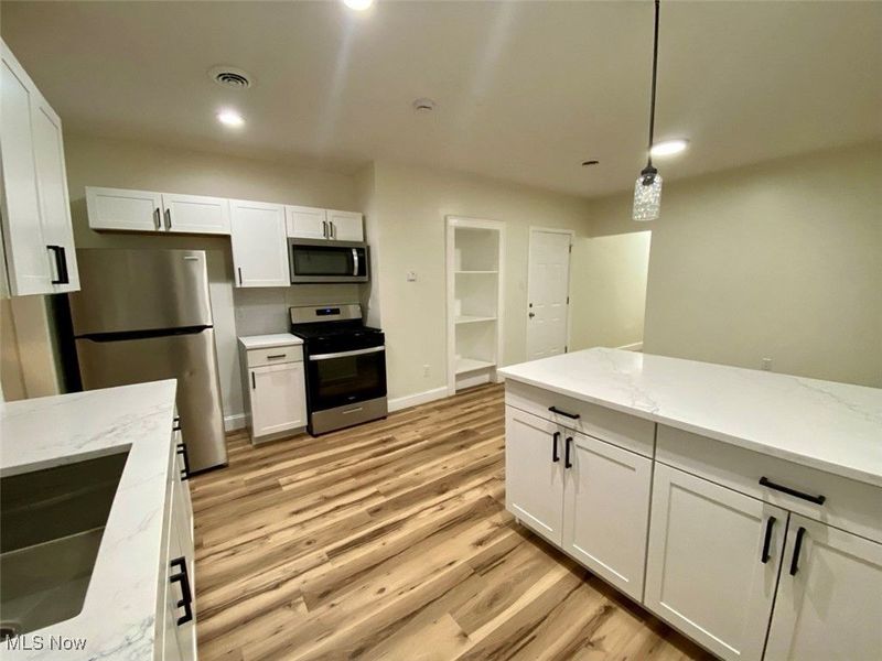 884 Copley Road, Unit 3, Akron, OH 44320 Photo 2