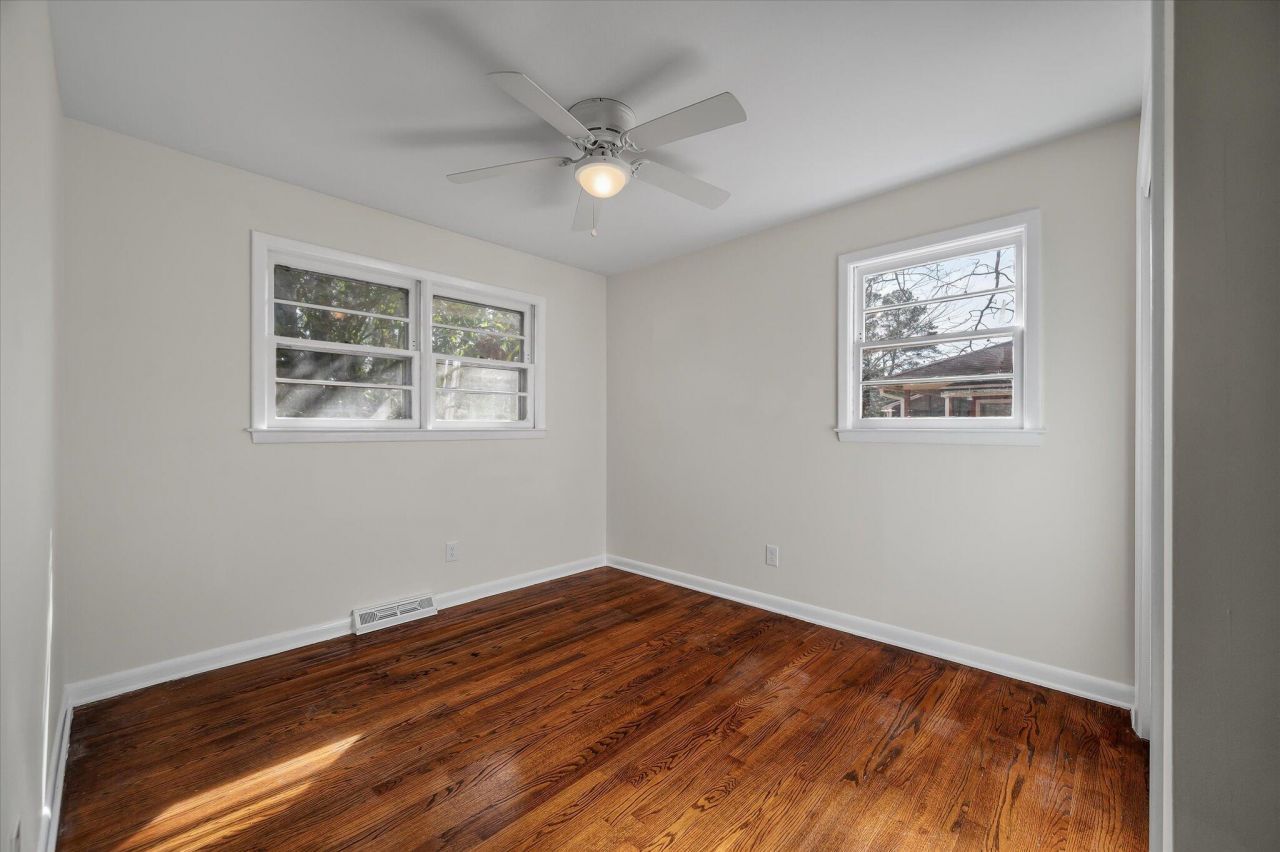 2213 Pinehurst Avenue Photo 27