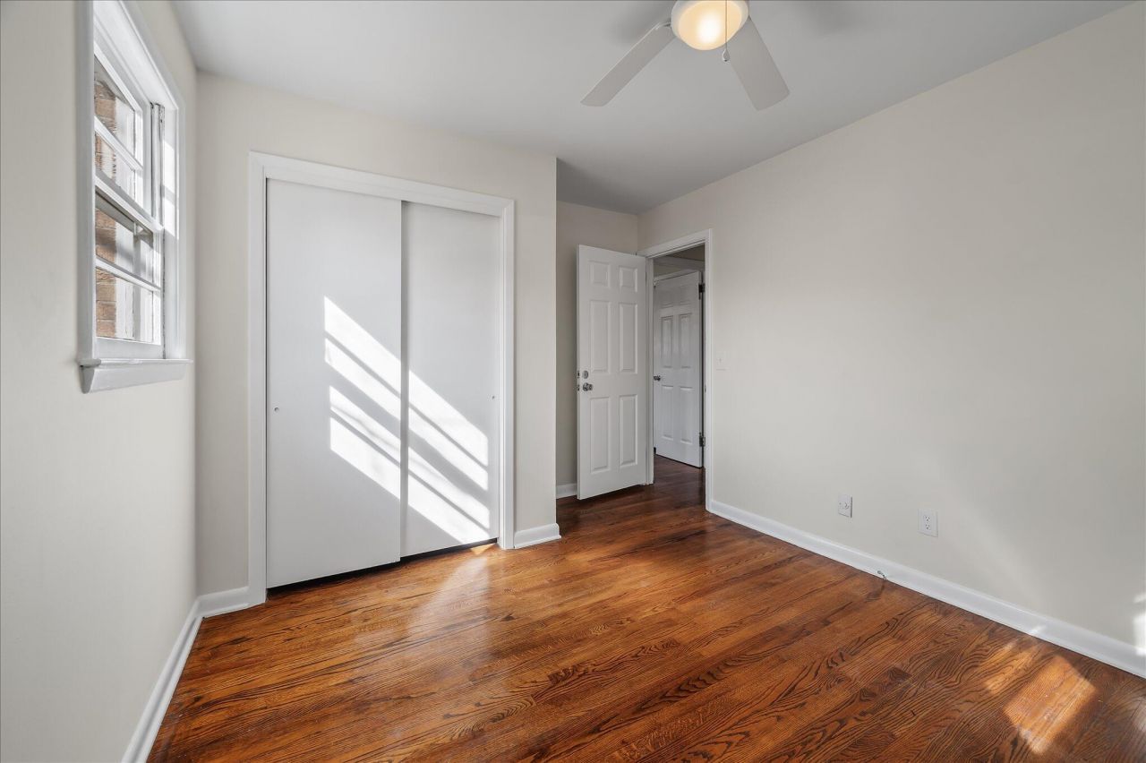 2213 Pinehurst Avenue Photo 29