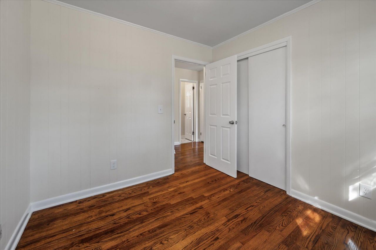 2213 Pinehurst Avenue Photo 31