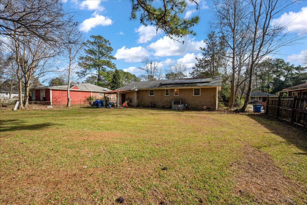 2213 Pinehurst Avenue Photo 32