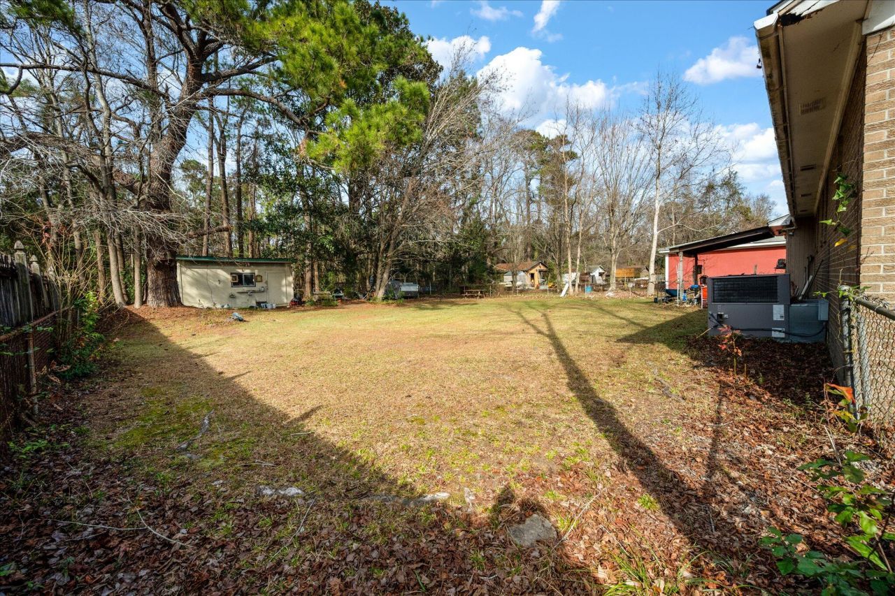 2213 Pinehurst Avenue Photo 35