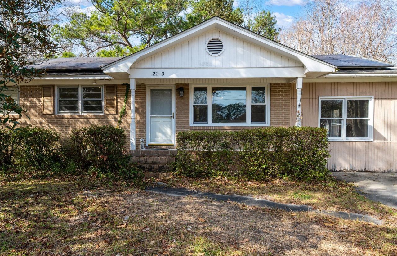 2213 Pinehurst Avenue Photo 4