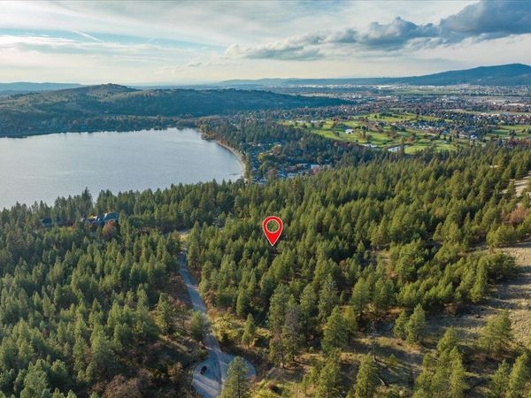 25321 E Wyvern Ln, Liberty Lake, WA 99019