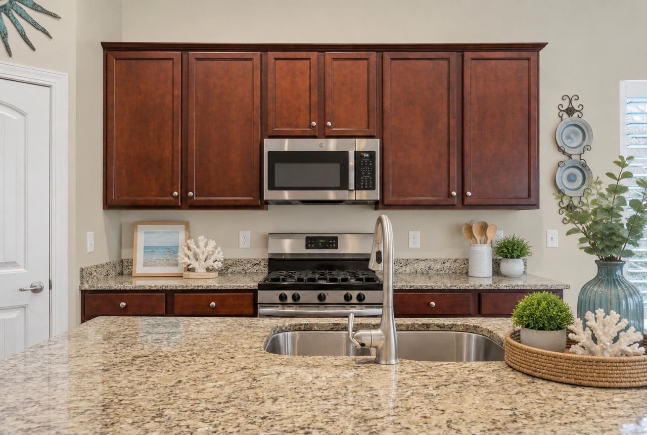 1801 Orchard Dr. Photo 11