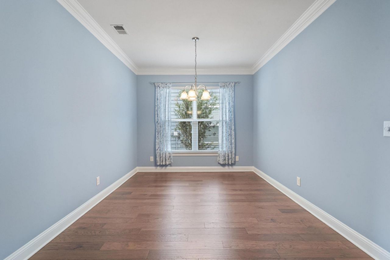 1801 Orchard Dr. Photo 5