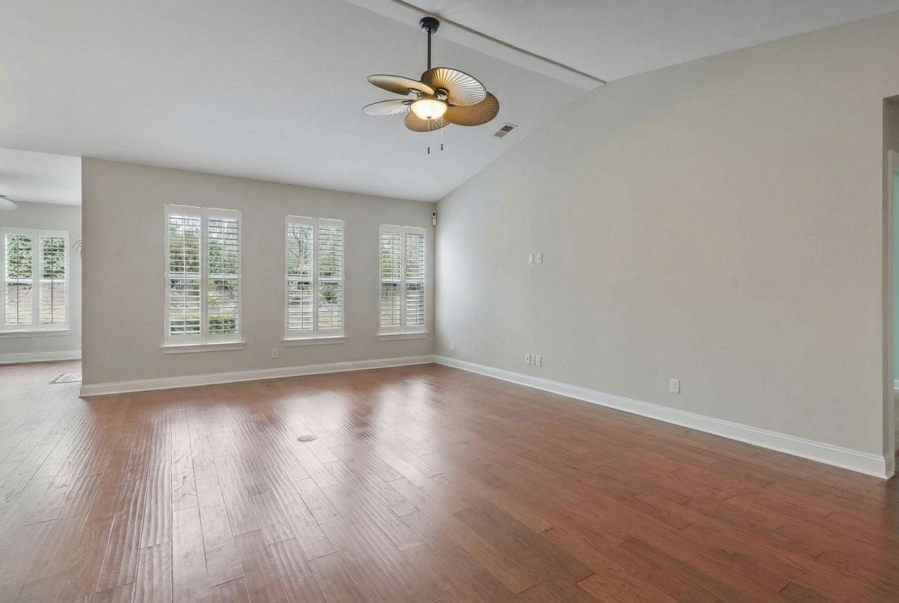 1801 Orchard Dr. Photo 6