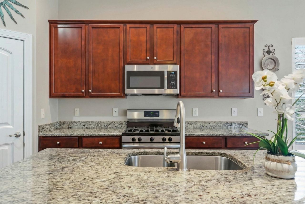 1801 Orchard Dr. Photo 8