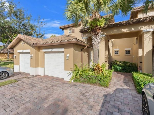 8238 NW 128th Lane, Parkland, FL 33076