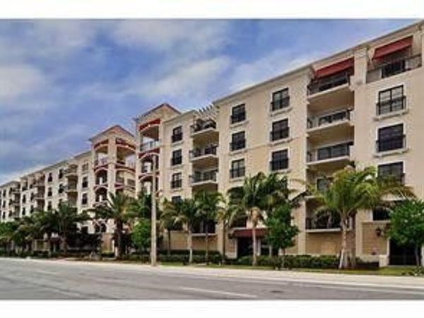 2401 N Ocean Blvd, Unit 702, Fort Lauderdale, FL 33305