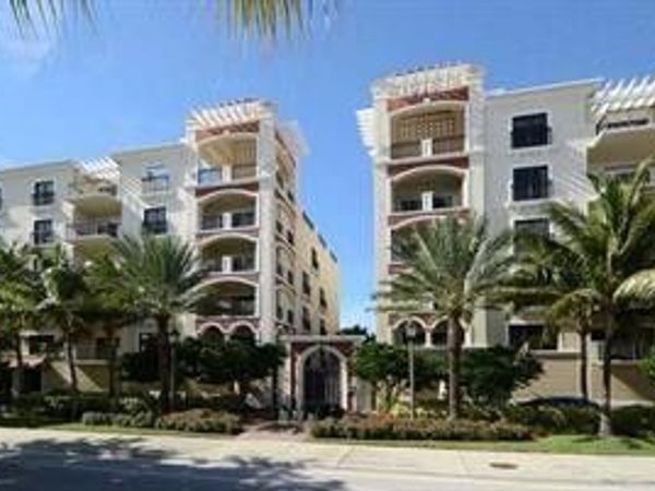 2401 N Ocean Boulevard, Unit 702, Fort Lauderdale, FL 33305