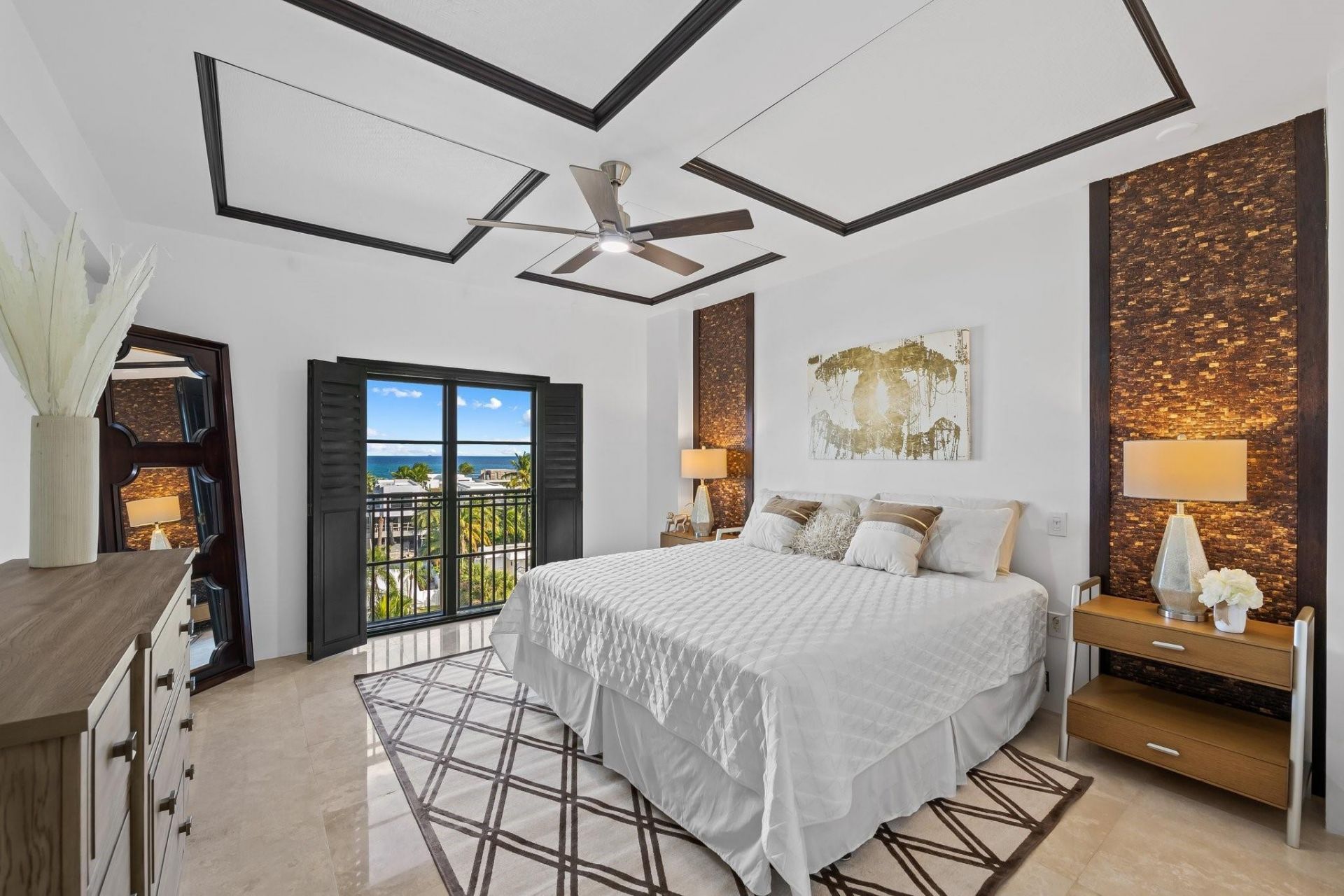 2401 N Ocean Boulevard, Unit 702, Fort Lauderdale, FL 33305 Photo