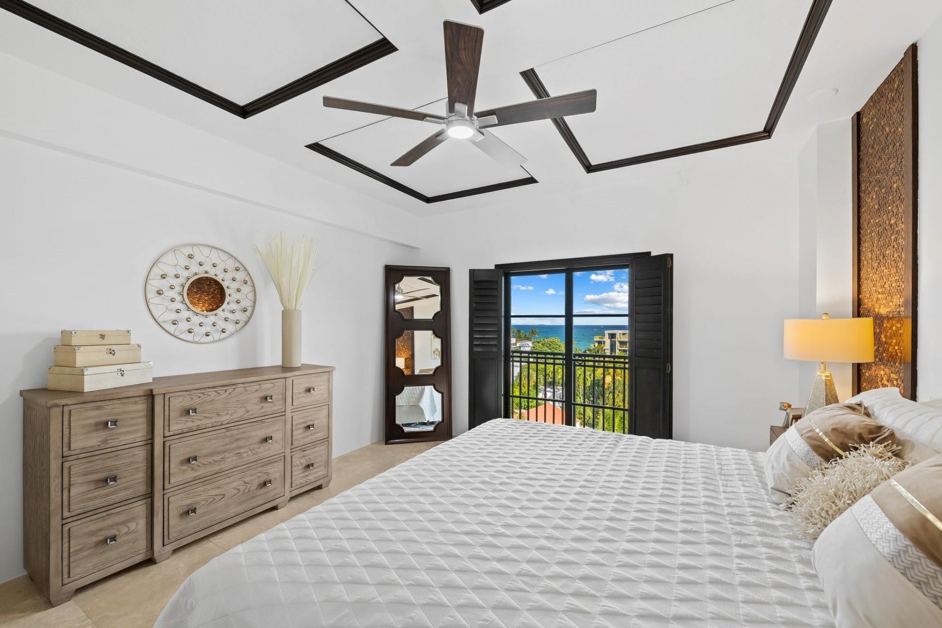 2401 N Ocean Boulevard, Unit 702, Fort Lauderdale, FL 33305 Photo