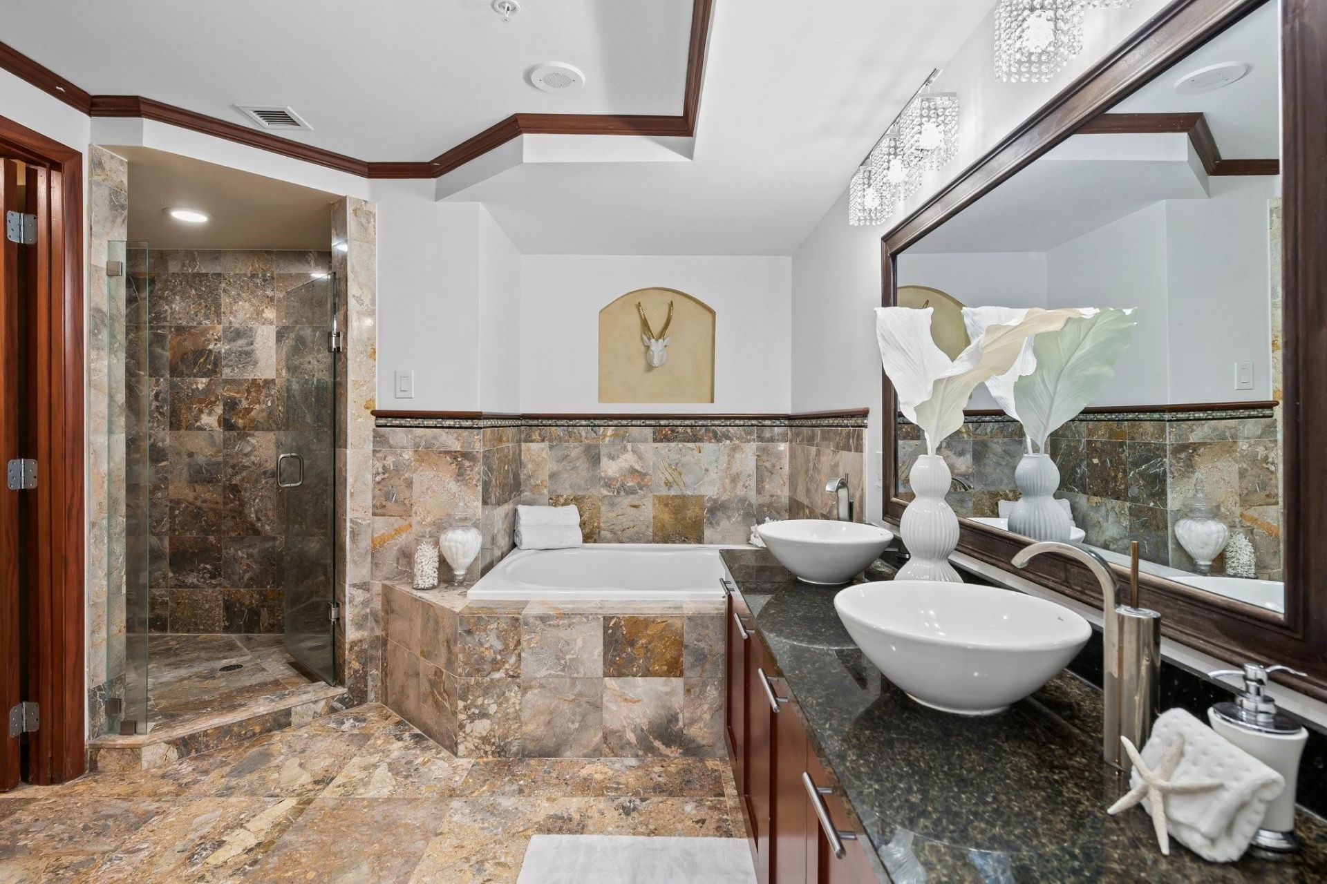 2401 N Ocean Boulevard, Unit 702, Fort Lauderdale, FL 33305 Photo