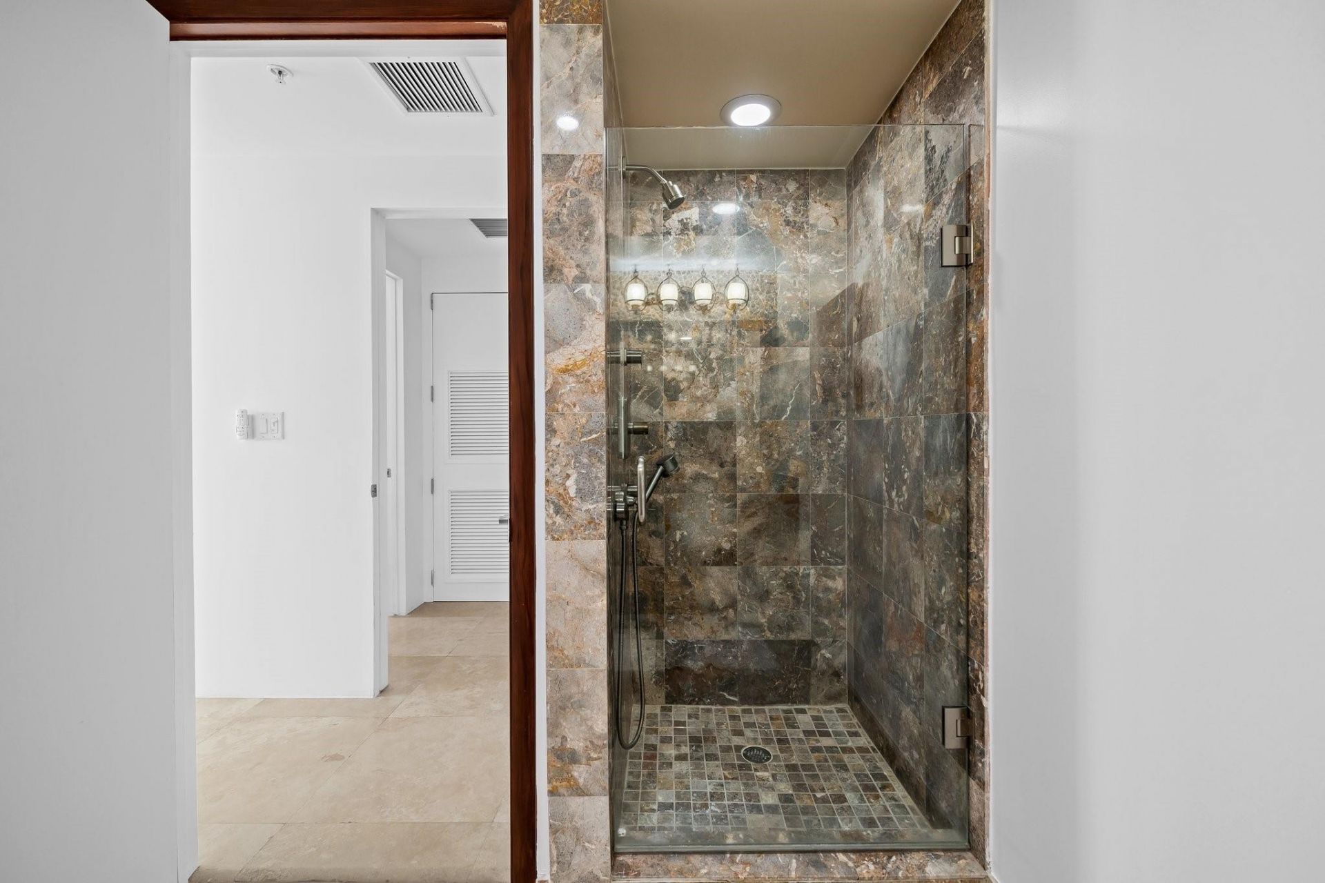 2401 N Ocean Boulevard, Unit 702, Fort Lauderdale, FL 33305 Photo